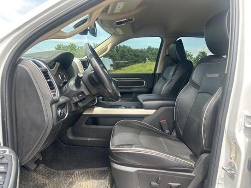 2020 RAM 2500 Laramie Mega Cab 4X4 6'4' Box