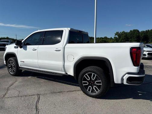 Summit White 2025 GMC Sierra 1500 AT4