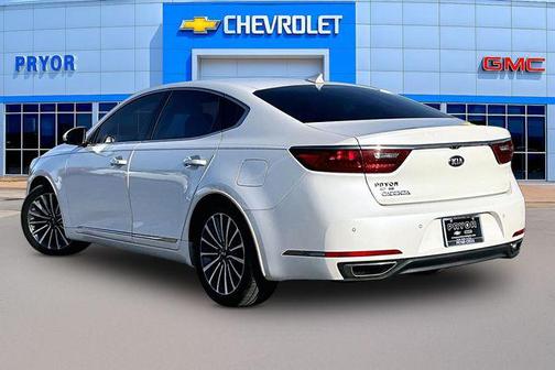 2017 Kia Cadenza Premium