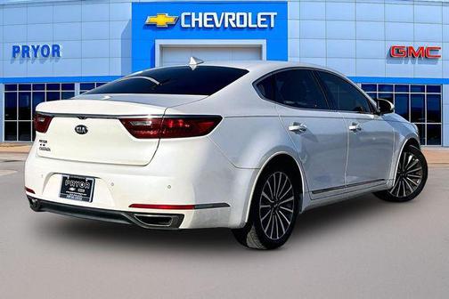 2017 Kia Cadenza Premium