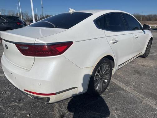 2017 Kia Cadenza Premium