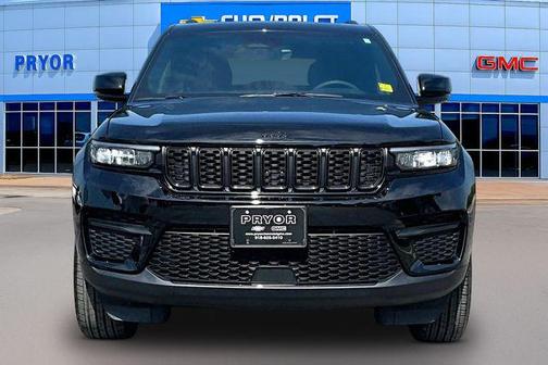 Diamond Black Crystal Pearlcoat 2025 Jeep Grand Cherokee Altitude