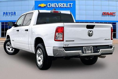 Bright White Clearcoat 2024 RAM 1500 Big Horn/Lone Star