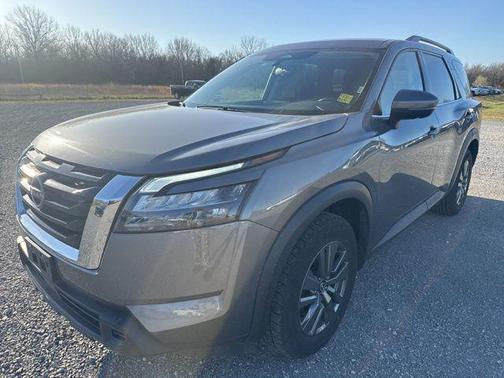 2024 Nissan Pathfinder SV 4WD