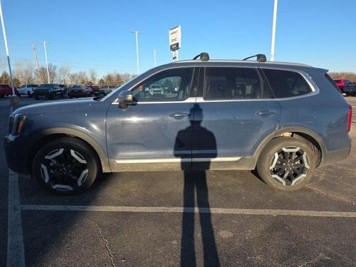 2023 Kia Telluride S
