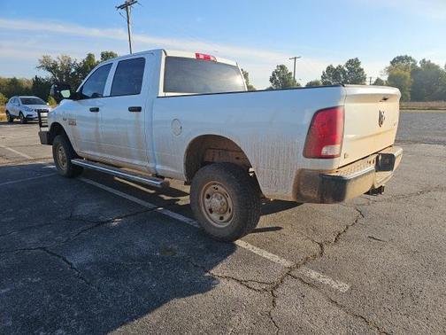 2017 RAM 2500 Tradesman Crew Cab 4x4 6'4' Box