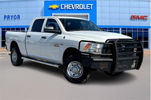 2017 RAM 2500 Tradesman Crew Cab 4x4 6'4' Box