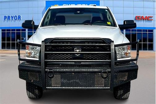 2017 RAM 2500 Tradesman Crew Cab 4x4 6'4' Box