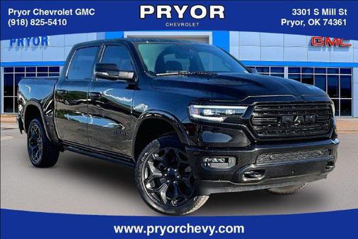 Diamond Black Crystal Pearlcoat 2024 RAM 1500 Limited