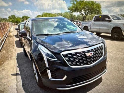Stellar Black Metallic 2022 Cadillac XT5 Premium Luxury