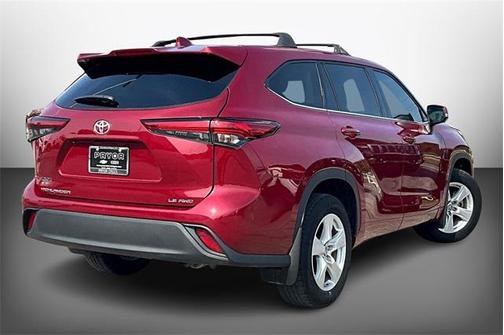2021 Toyota Highlander LE