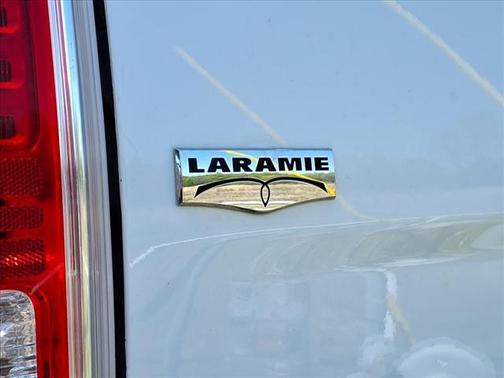 2018 RAM 3500 Laramie Crew Cab 4x4 8' Box