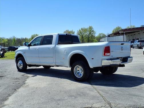 2018 RAM 3500 Laramie Crew Cab 4x4 8' Box