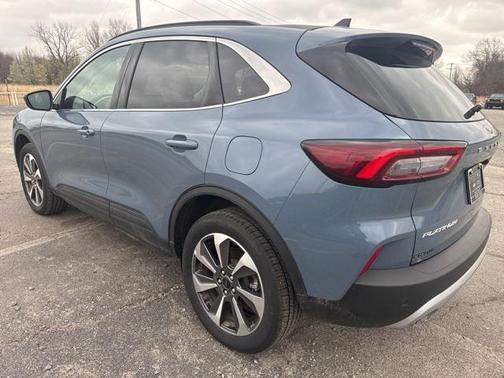 2025 Ford Escape Platinum