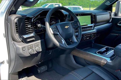 Polar White Tricoat 2026 Chevrolet Silverado 2500 High Country
