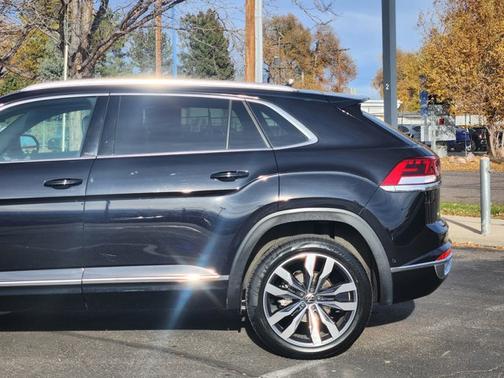 2023 Volkswagen Atlas Cross Sport 3.6 V6 SEL Premium R-Line
