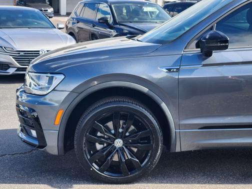 2021 Volkswagen Tiguan 2.0T SE R-Line Black