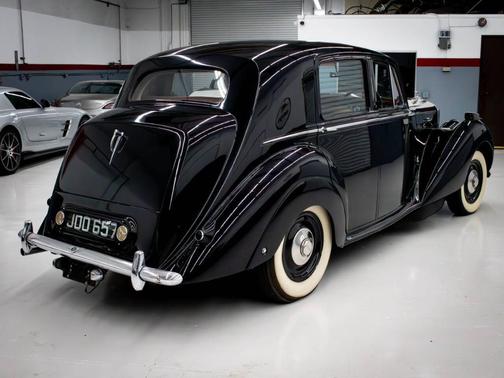 Black 1949 Bentley Mark VI