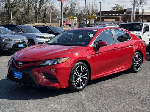 2019 Toyota Camry SE