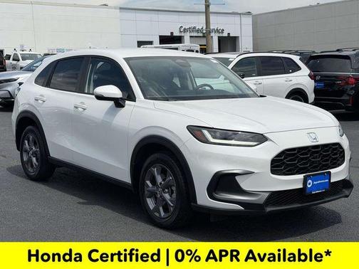 Platinum White Pearl 2026 Honda HR-V LX
