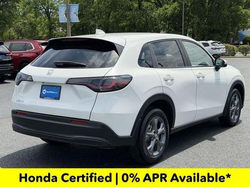 Platinum White Pearl 2026 Honda HR-V LX