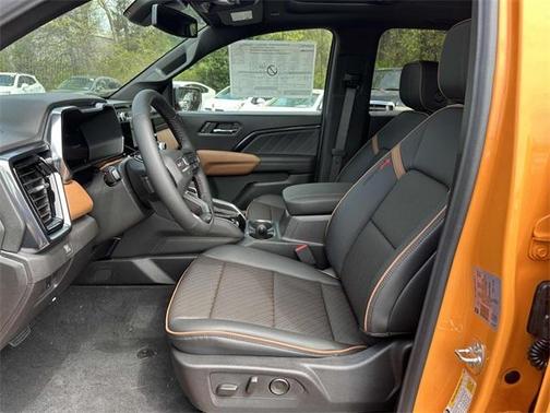2025 GMC Canyon AT4