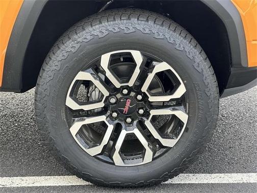 2025 GMC Canyon AT4