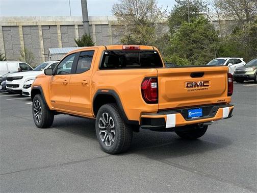 2025 GMC Canyon AT4