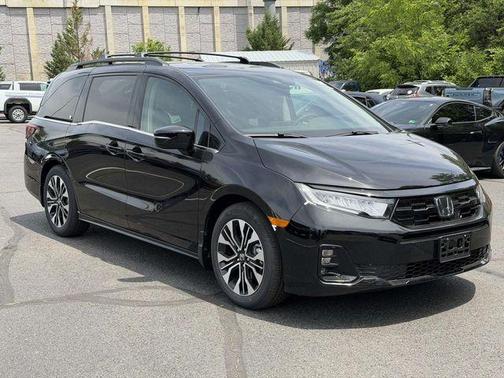 Crystal Black Pearl 2026 Honda Odyssey Elite