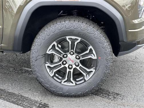 2025 GMC Canyon AT4