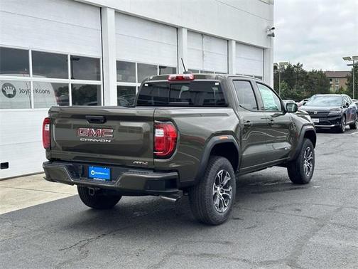 2025 GMC Canyon AT4