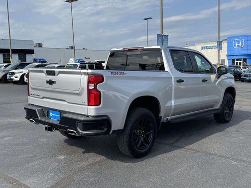Silver Ice Metallic 2022 Chevrolet Silverado 1500 LT Trail Boss