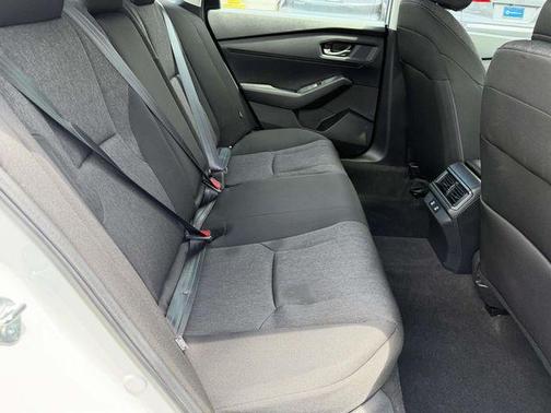 Platinum White 2025 Honda Accord SE