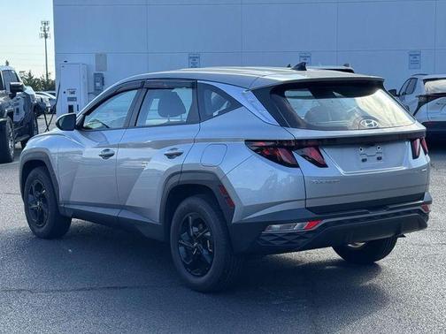 2024 Hyundai TUCSON SE
