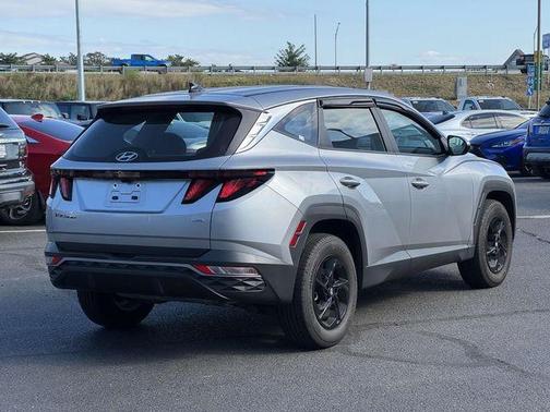 2024 Hyundai TUCSON SE