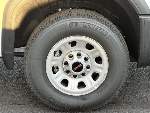 2025 GMC Sierra 2500 Pro