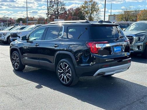 2022 GMC Acadia SLT