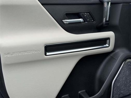 2026 GMC HUMMER EV SUV 2X