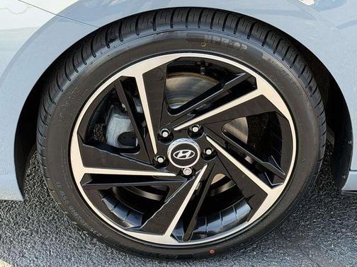 Electric Shadow 2022 Hyundai ELANTRA N Line