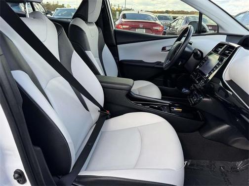 2022 Toyota Prius XLE