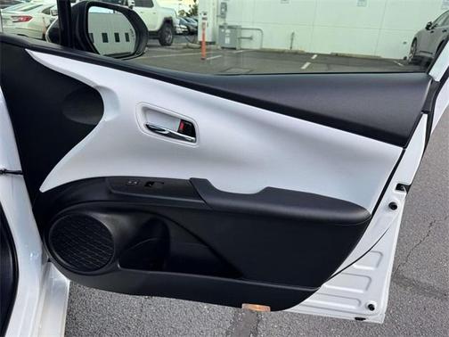 2022 Toyota Prius XLE