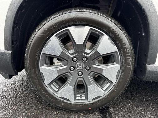 Platinum White Pearl 2026 Honda Pilot Elite
