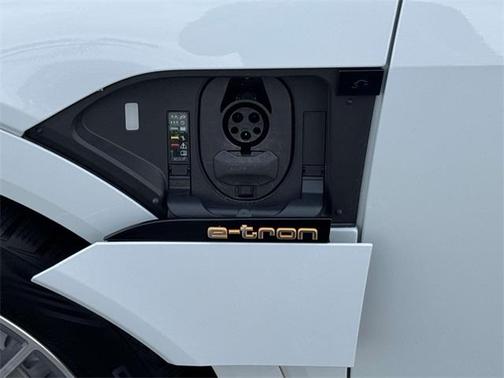 2021 Audi e-tron Prestige
