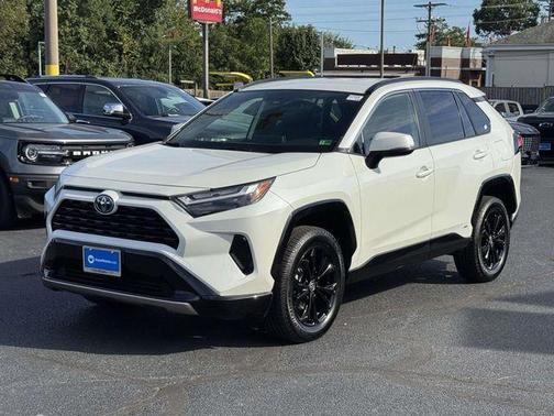 2022 Toyota RAV4 Hybrid SE