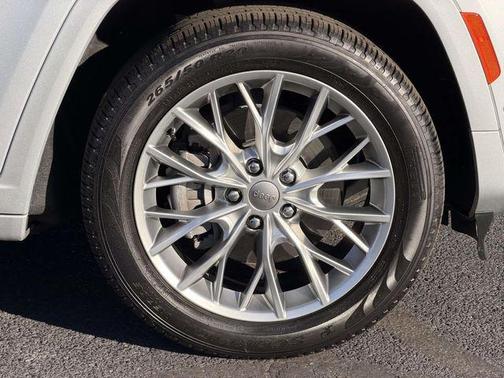 2024 Jeep Grand Cherokee L Summit