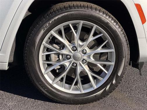 2024 Jeep Grand Cherokee L Summit