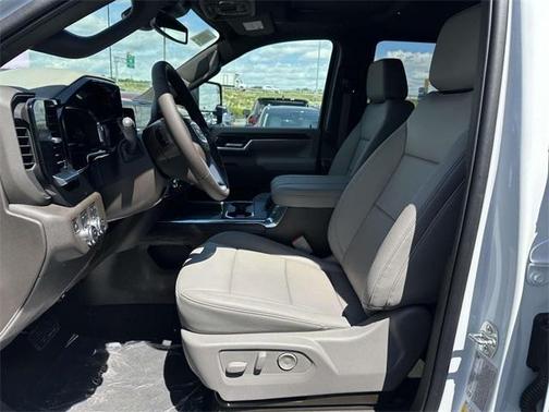 2025 GMC Sierra 3500 SLT