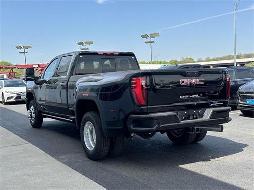 2025 GMC Sierra 3500 Denali