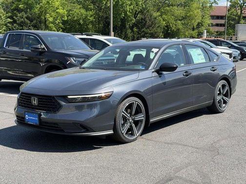Meteorite Gray Metallic 2026 Honda Accord SE