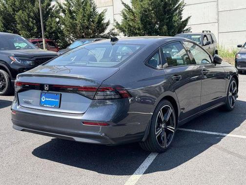 Meteorite Gray Metallic 2026 Honda Accord SE